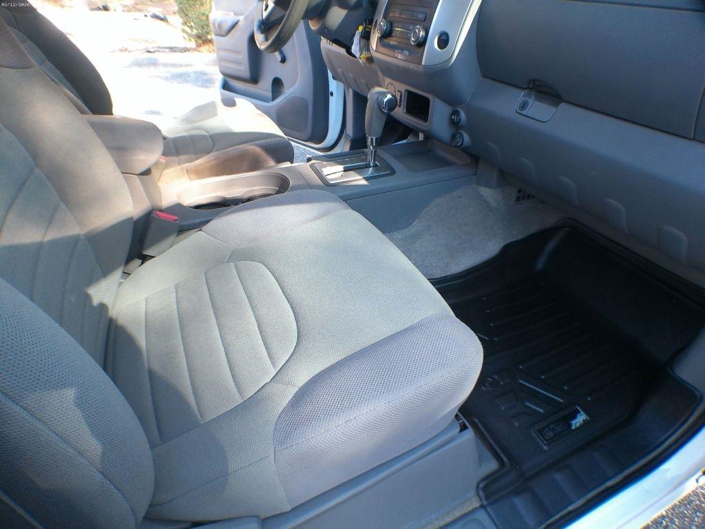 Nissan Frontier S King Cab I4 5MT 2WD 2017