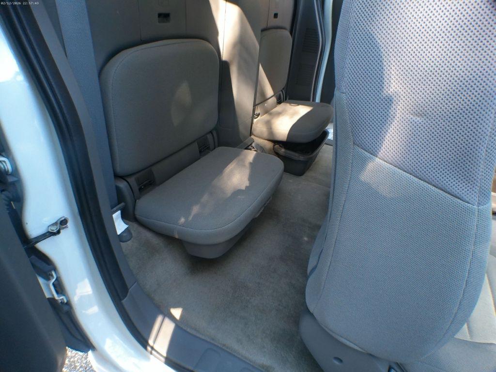 Nissan Frontier S King Cab I4 5MT 2WD 2017