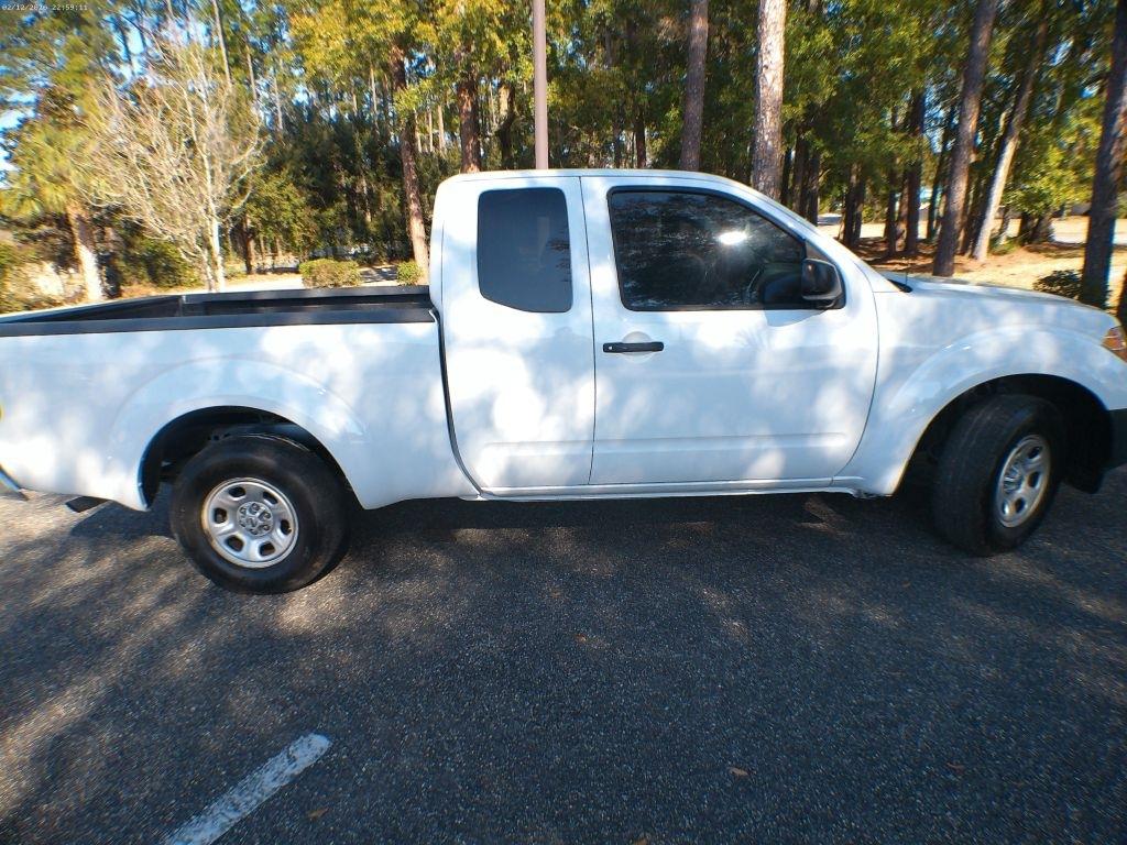 Nissan Frontier S King Cab I4 5MT 2WD 2017