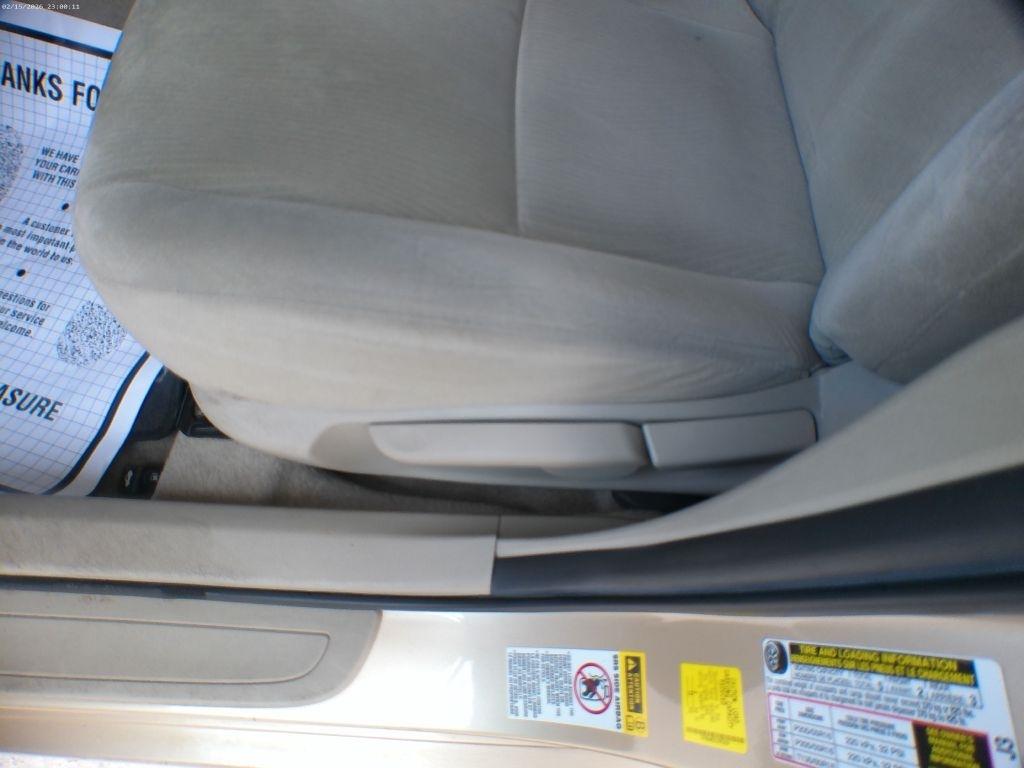 Toyota Corolla S 5-Speed MT 2012