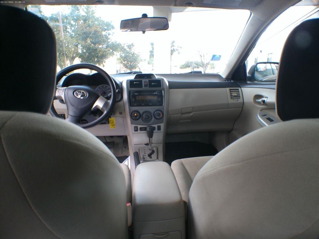 Toyota Corolla S 5-Speed MT 2012