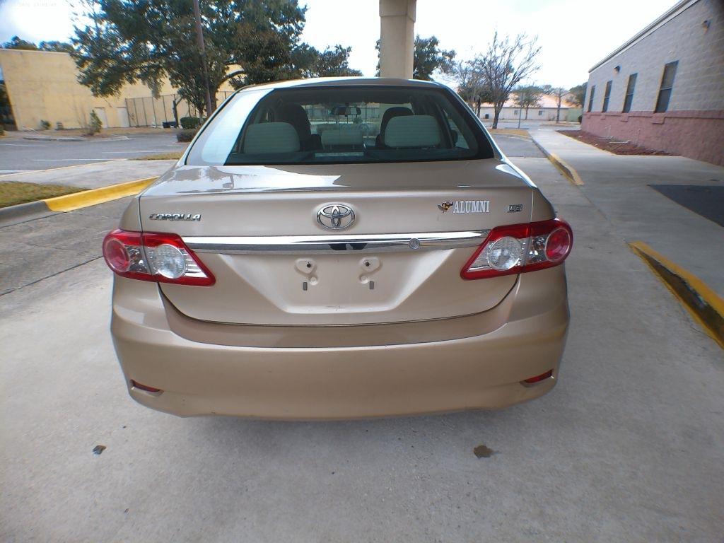 Toyota Corolla S 5-Speed MT 2012