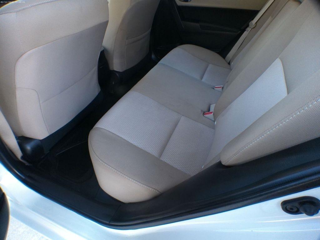 Toyota Corolla LE CVT 2015