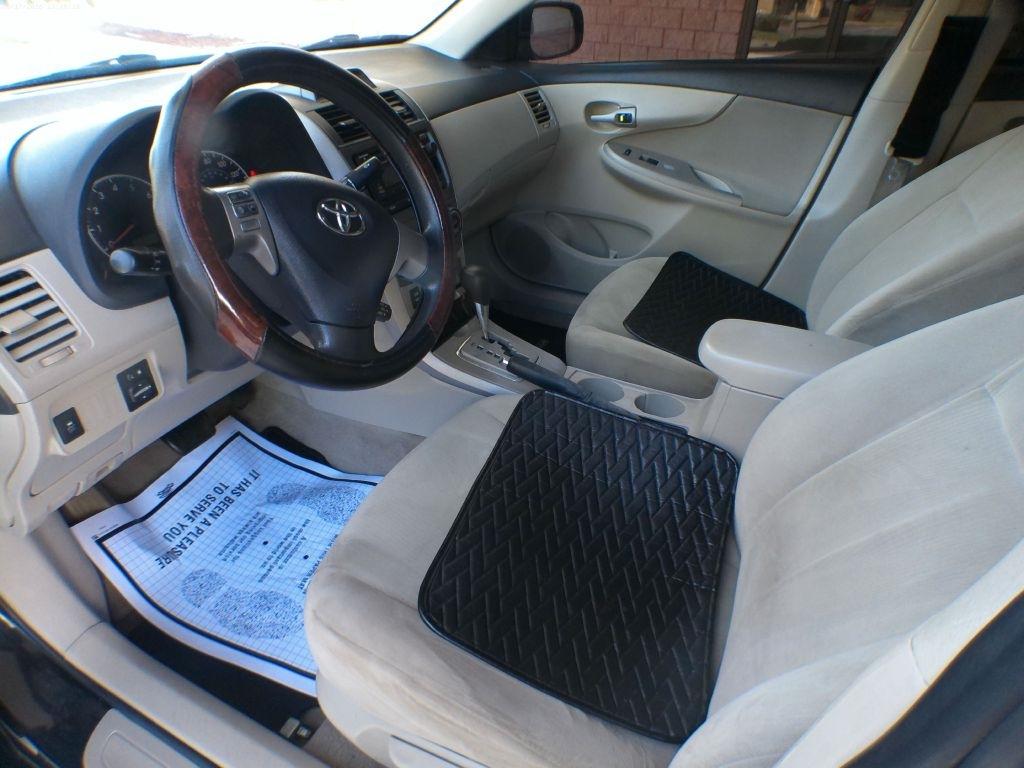 Toyota Corolla S 5-Speed MT 2012