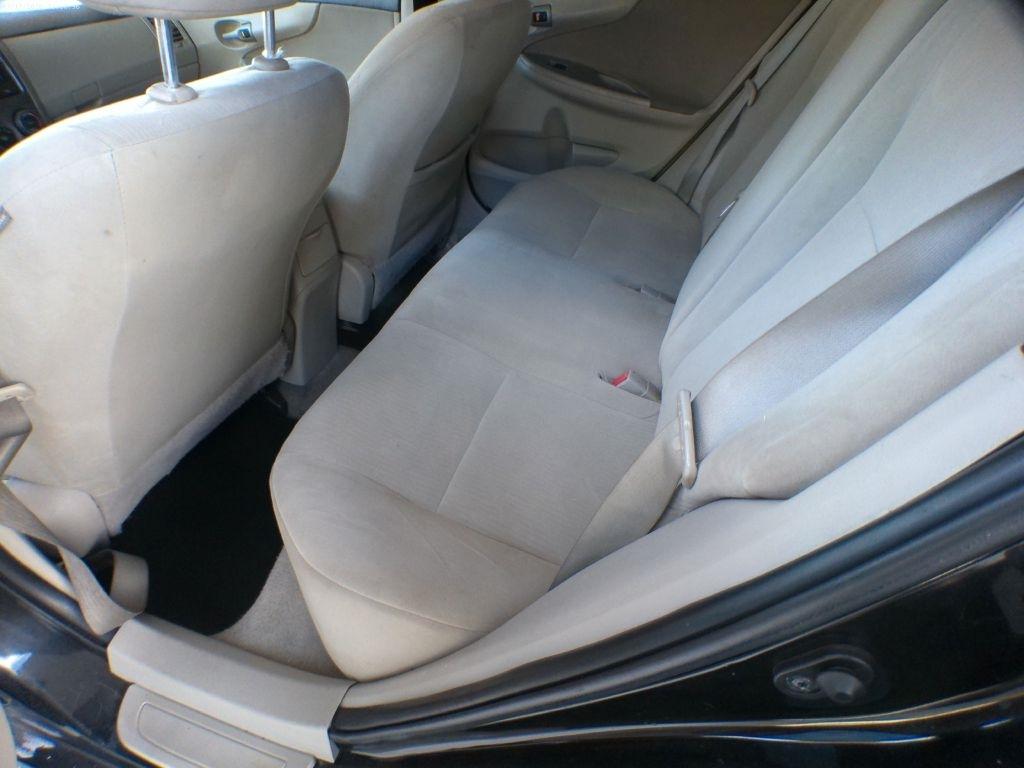 Toyota Corolla S 5-Speed MT 2012