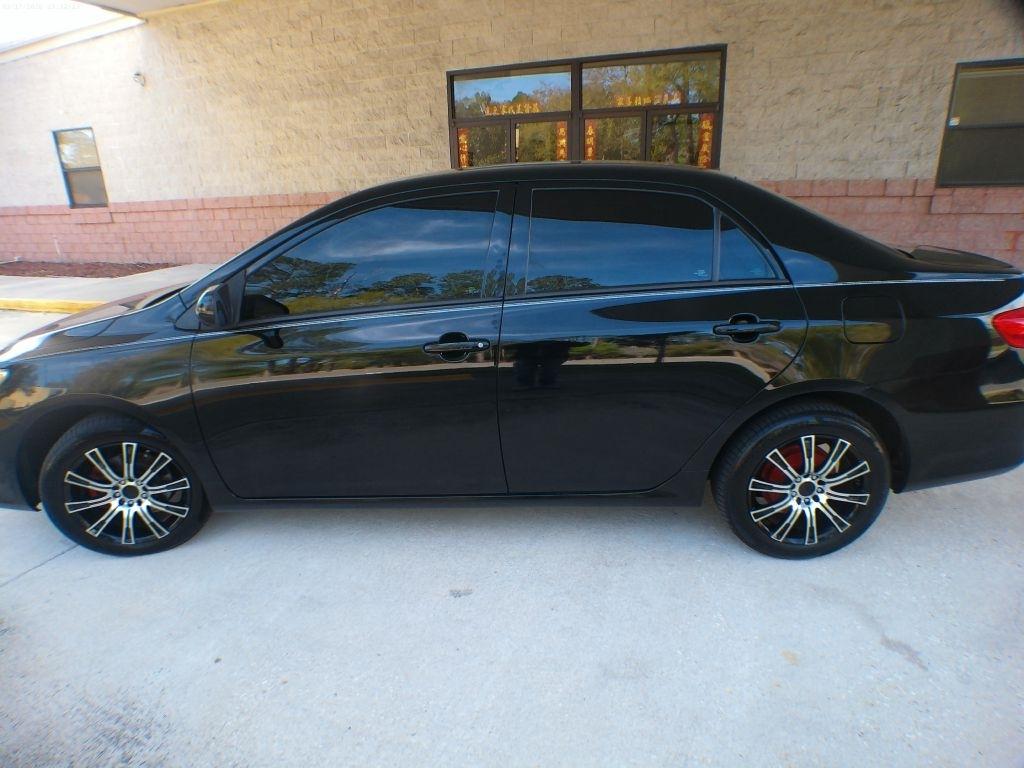 Toyota Corolla S 5-Speed MT 2012