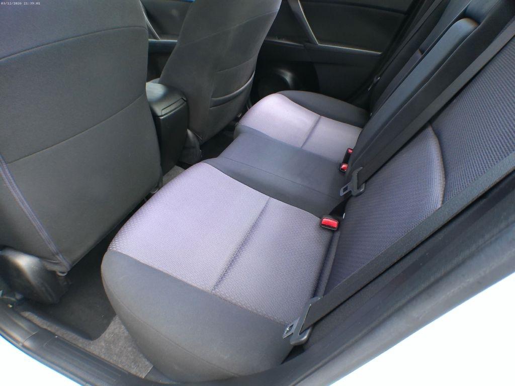 Mazda MAZDA3 i SV 4-Door 2010