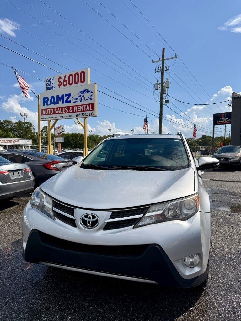 Toyota RAV4 XLE FWD 2015