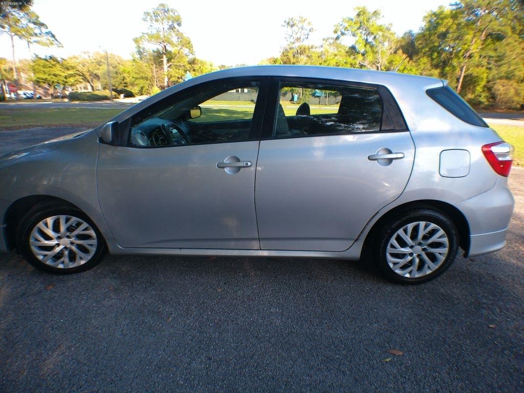 Toyota Matrix Base 4-Speed AT 2010