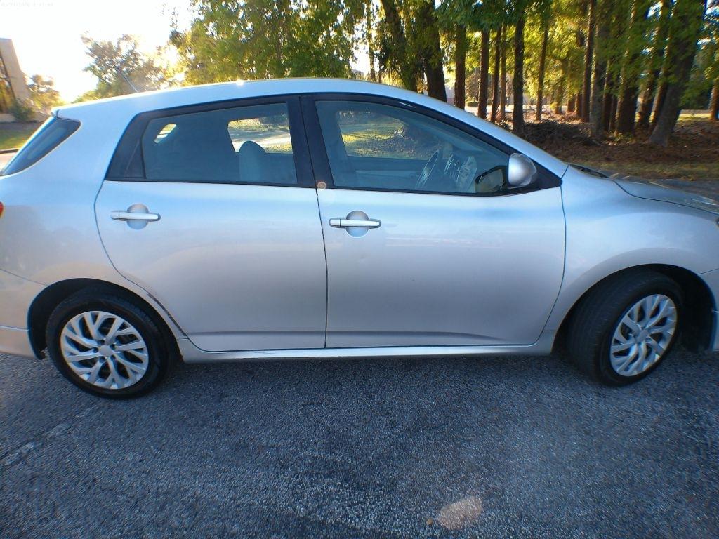 Toyota Matrix Base 4-Speed AT 2010
