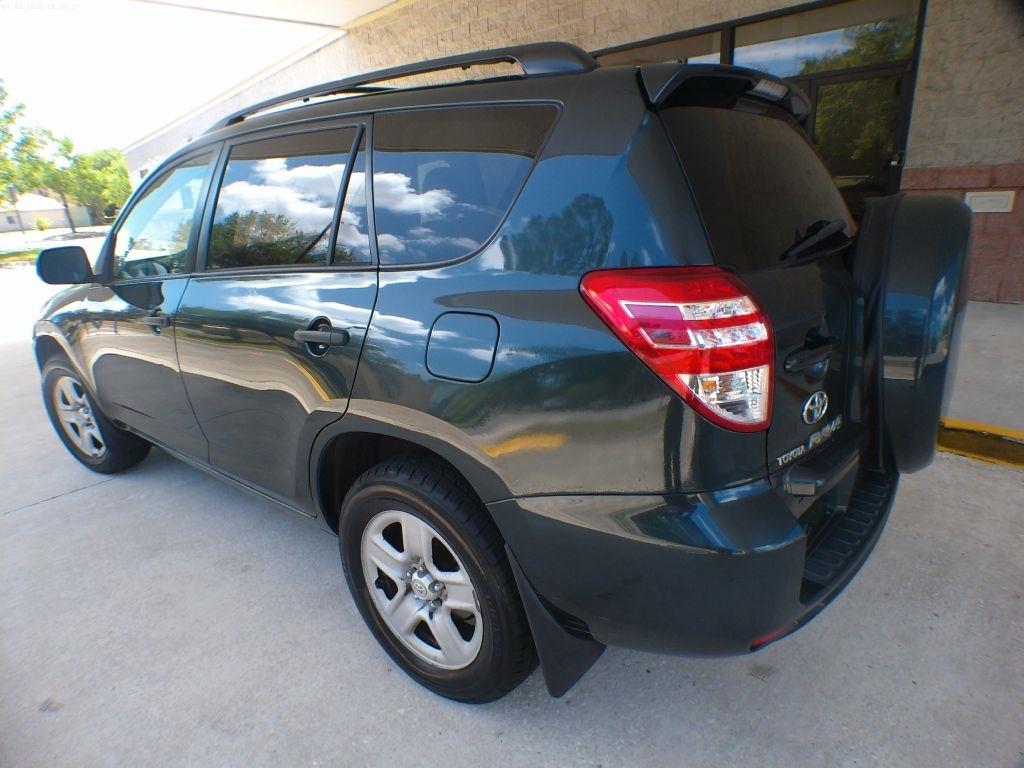 Toyota RAV4 Base I4 4WD 2010