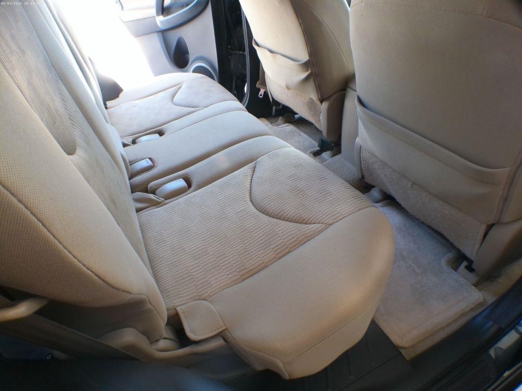 Toyota RAV4 Base I4 4WD 2010