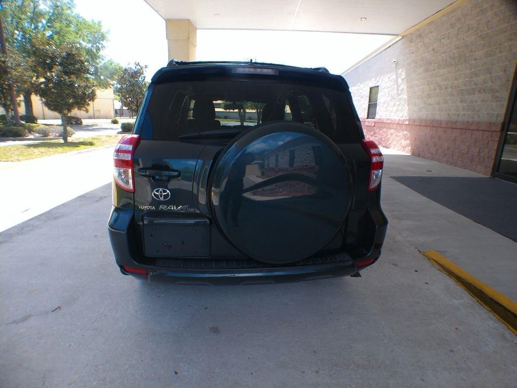 Toyota RAV4 Base I4 4WD 2010