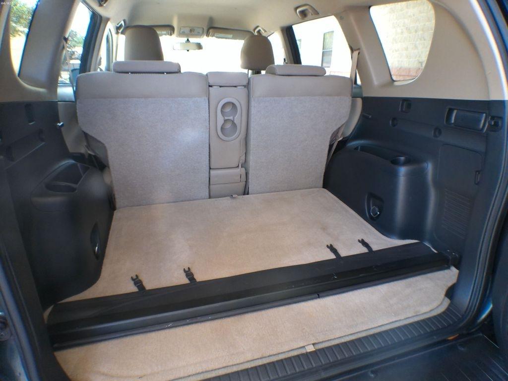 Toyota RAV4 Base I4 4WD 2010