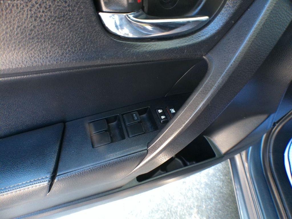 Toyota Corolla LE CVT 2015