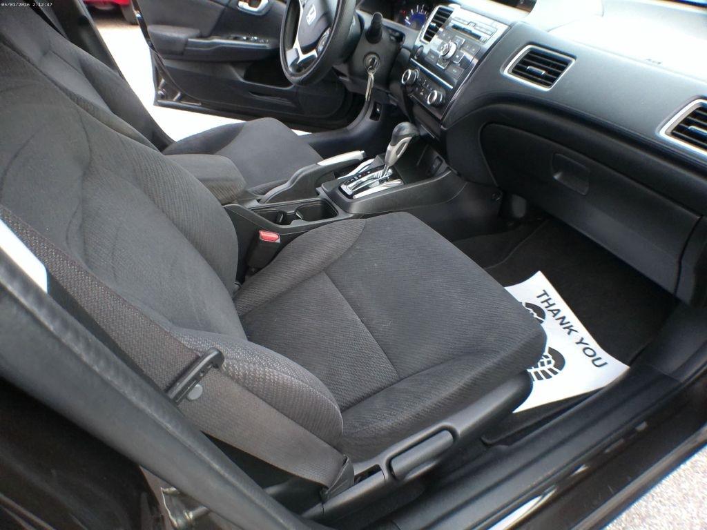 Honda Civic LX Sedan 5-Speed AT 2013