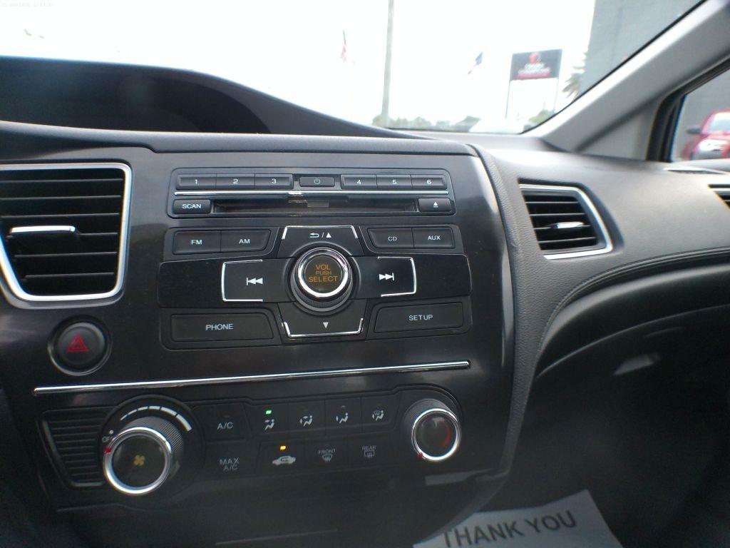 Honda Civic LX Sedan 5-Speed AT 2013