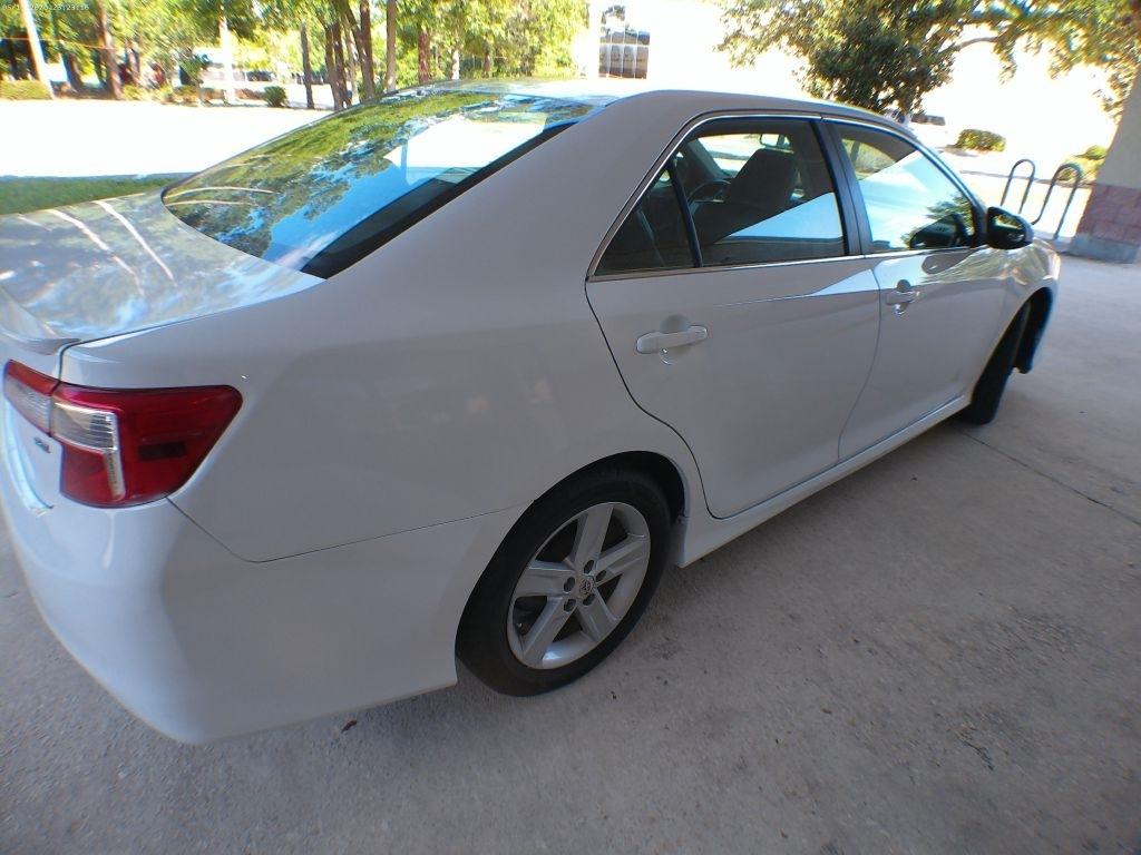 Toyota Camry SE 2012