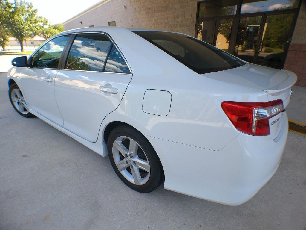 Toyota Camry SE 2012