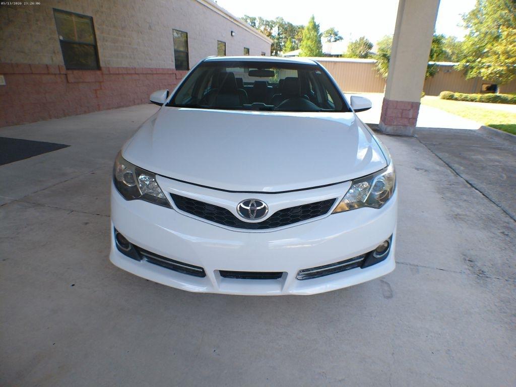 Toyota Camry SE 2012