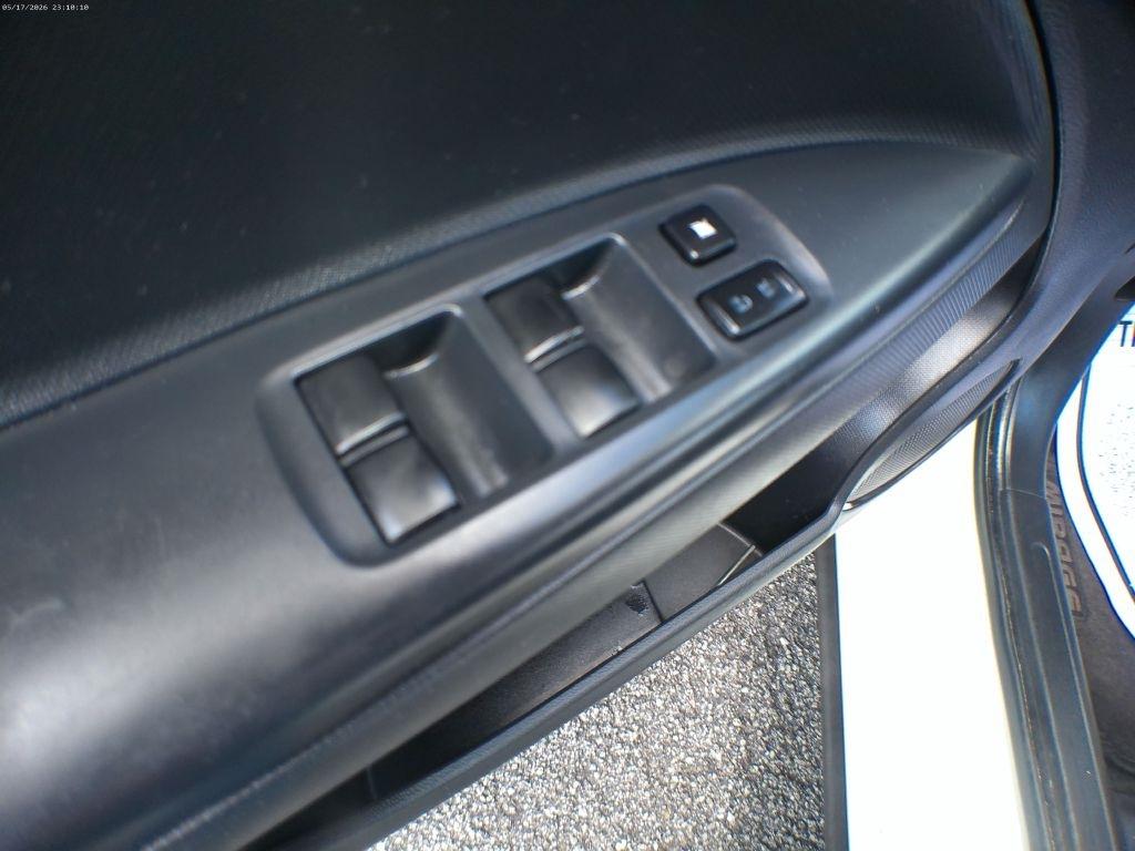 Mitsubishi Mirage ES 2014