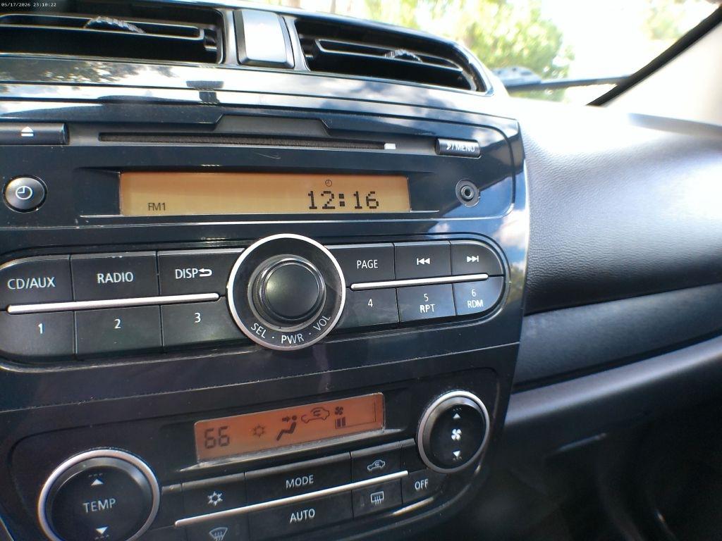 Mitsubishi Mirage ES 2014