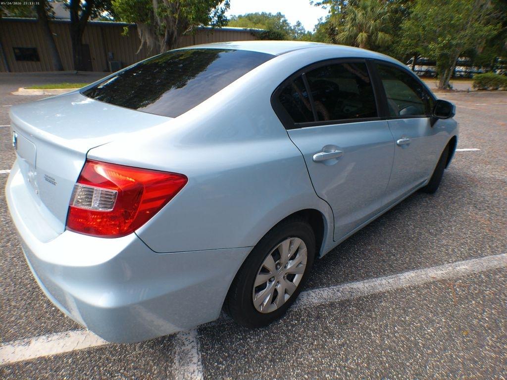 Honda Civic LX Sedan 5-Speed AT 2012