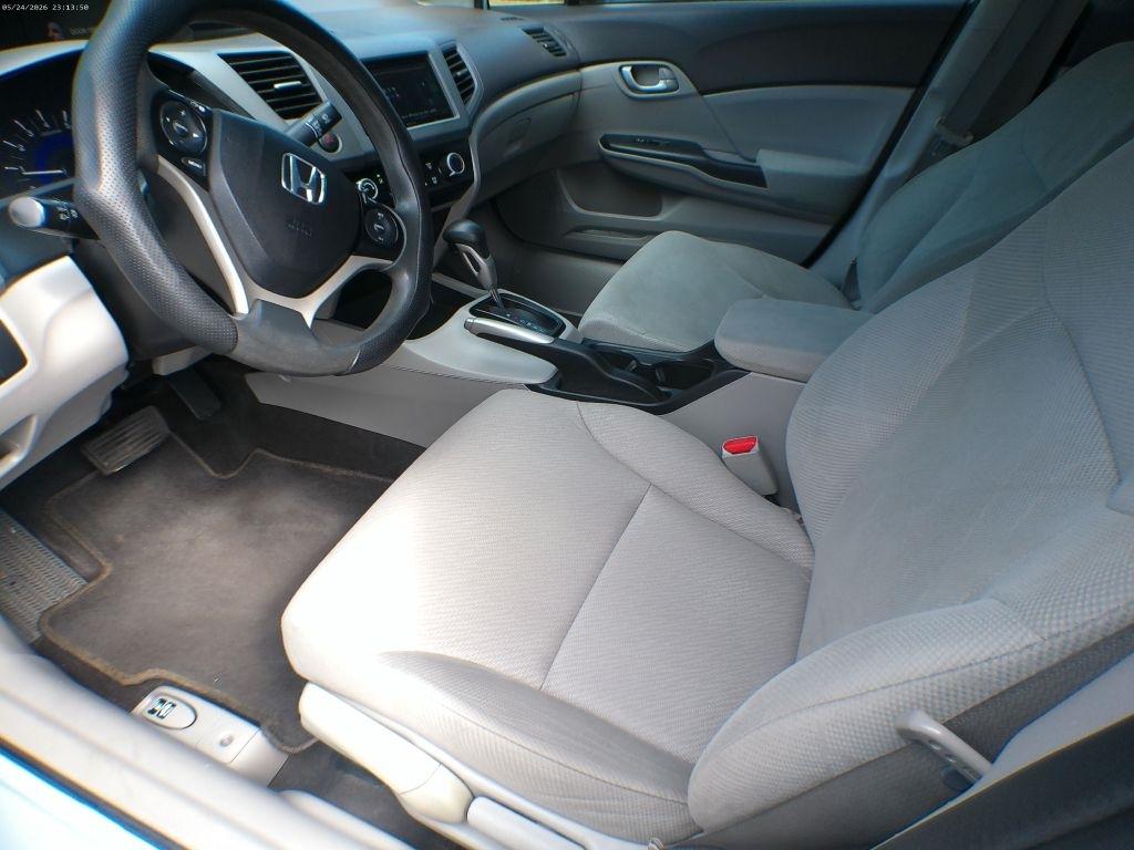 Honda Civic LX Sedan 5-Speed AT 2012