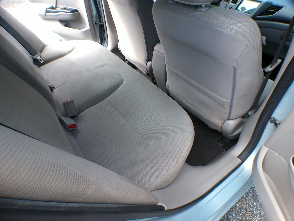 Honda Civic LX Sedan 5-Speed AT 2012