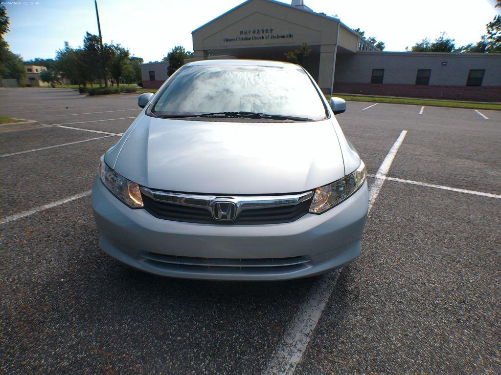 Honda Civic LX Sedan 5-Speed AT 2012