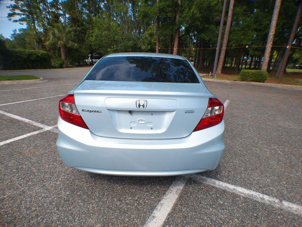 Honda Civic LX Sedan 5-Speed AT 2012