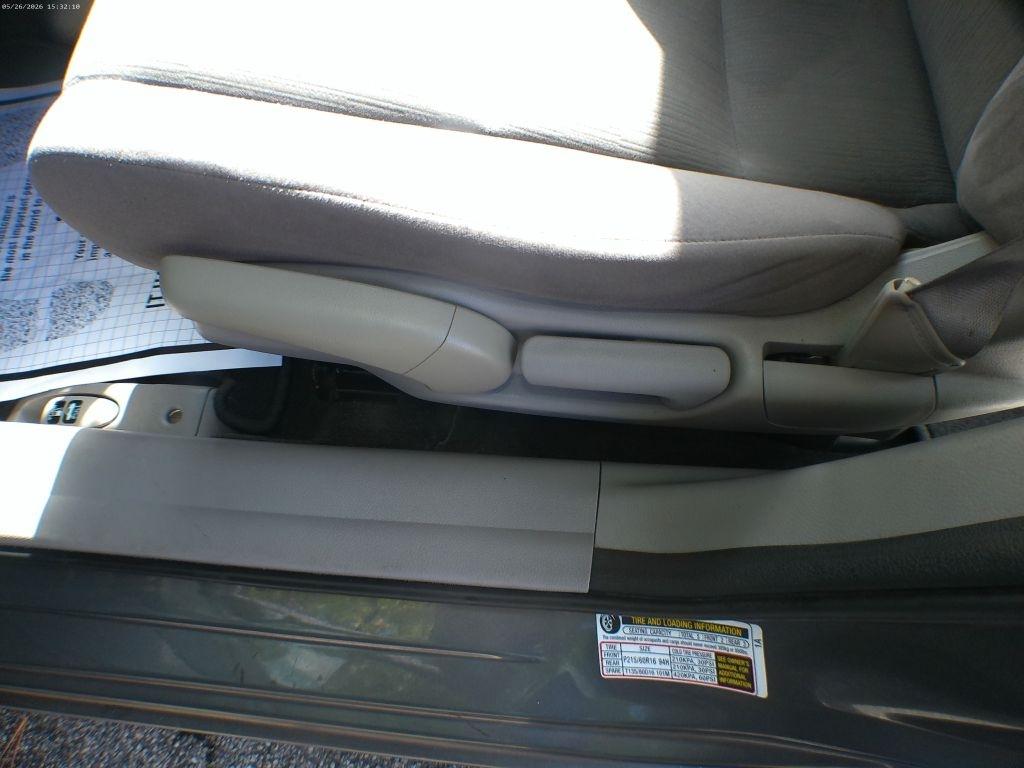 Honda Accord LX sedan AT 2012