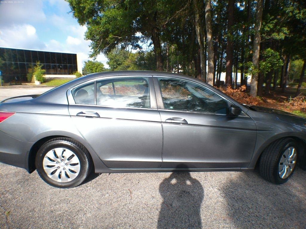 Honda Accord LX sedan AT 2012