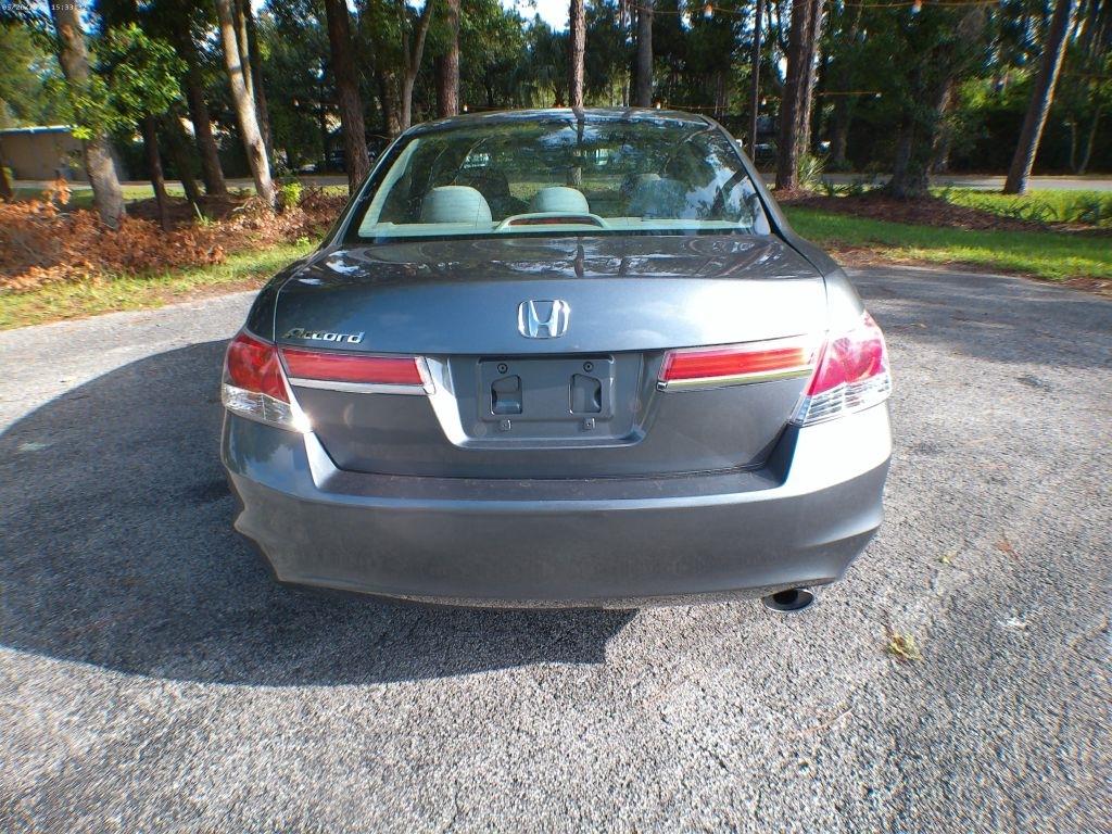 Honda Accord LX sedan AT 2012
