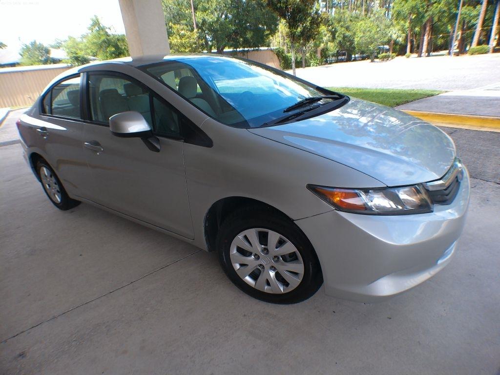Honda Civic LX Sedan 5-Speed MT 2012