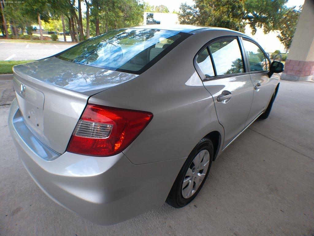 Honda Civic LX Sedan 5-Speed MT 2012