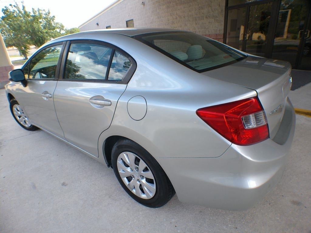 Honda Civic LX Sedan 5-Speed MT 2012