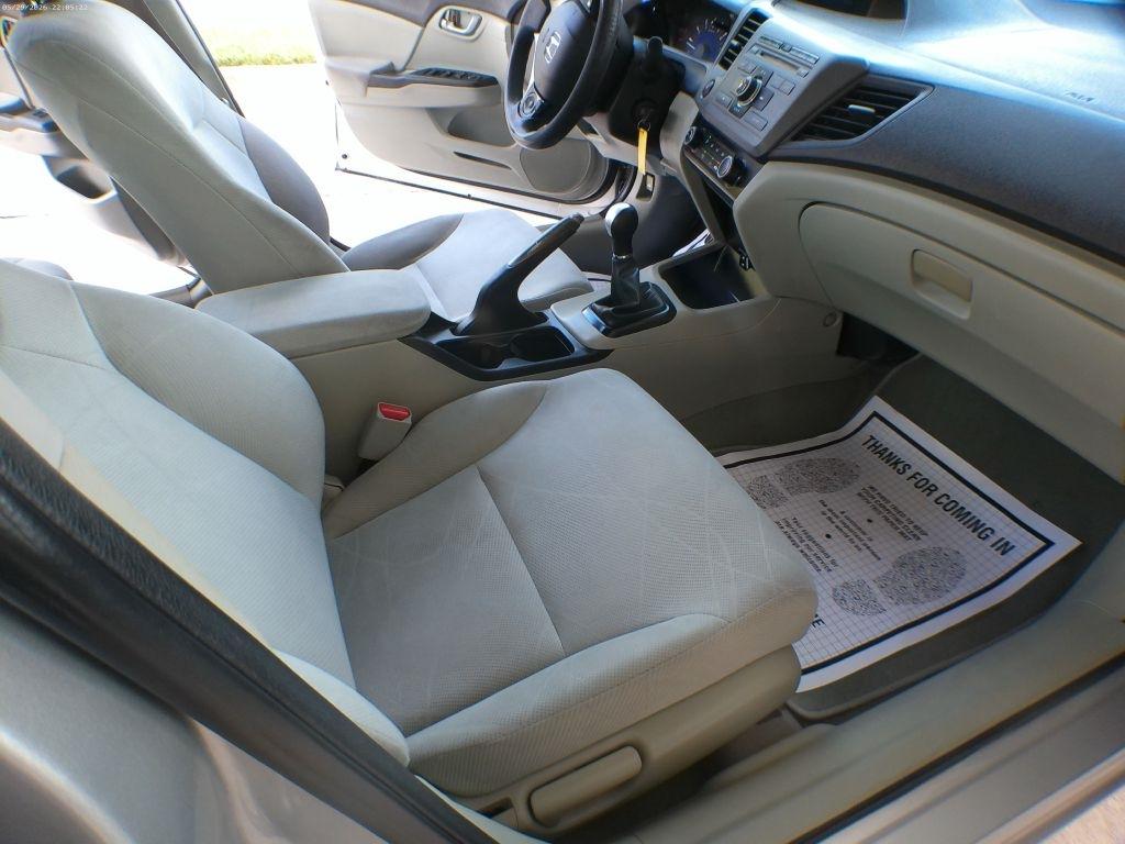 Honda Civic LX Sedan 5-Speed MT 2012