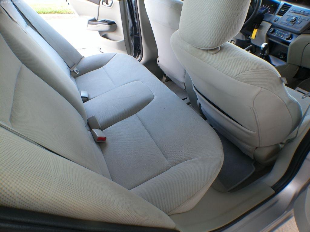 Honda Civic LX Sedan 5-Speed MT 2012