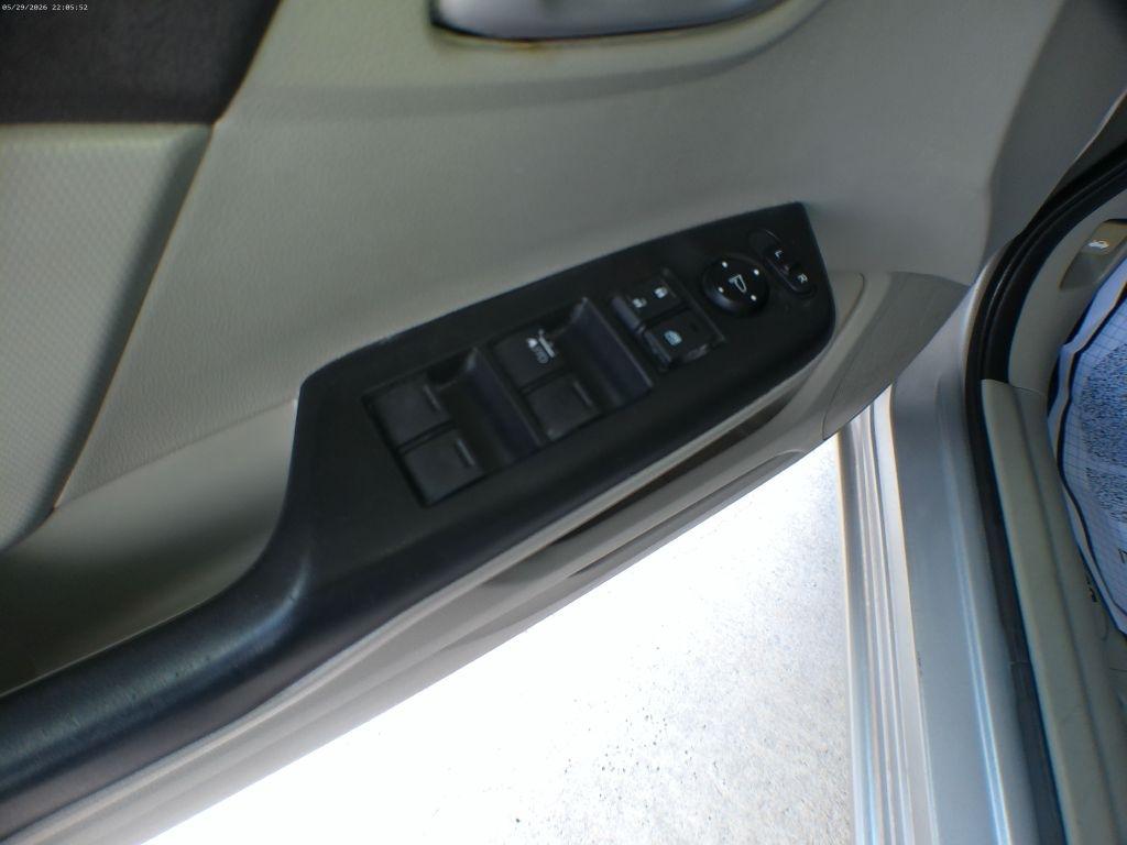 Honda Civic LX Sedan 5-Speed MT 2012