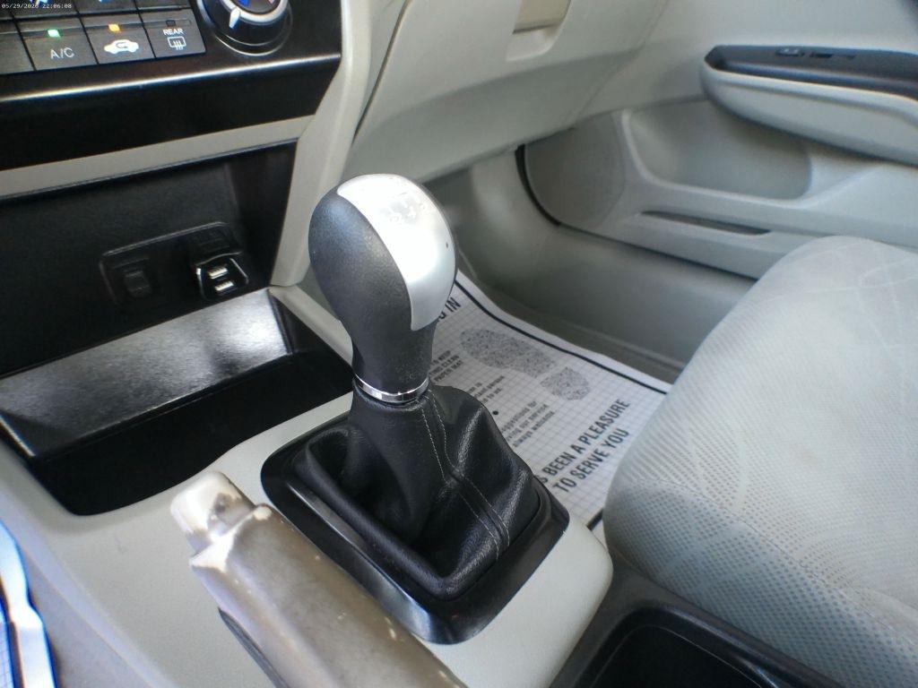 Honda Civic LX Sedan 5-Speed MT 2012