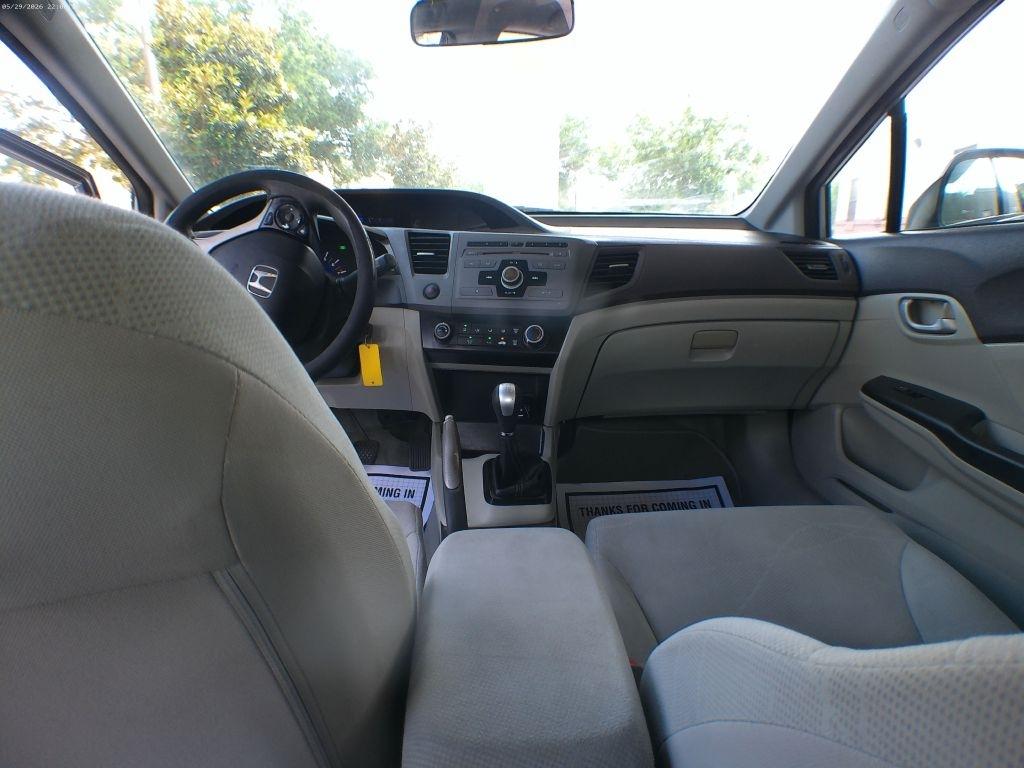 Honda Civic LX Sedan 5-Speed MT 2012