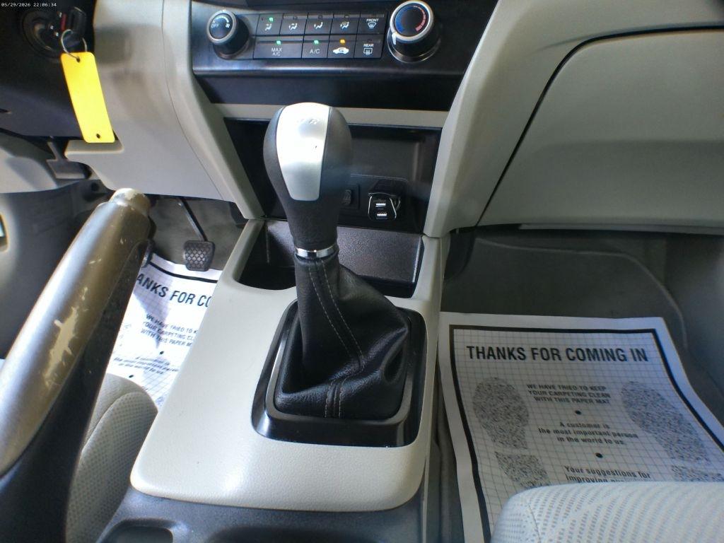 Honda Civic LX Sedan 5-Speed MT 2012