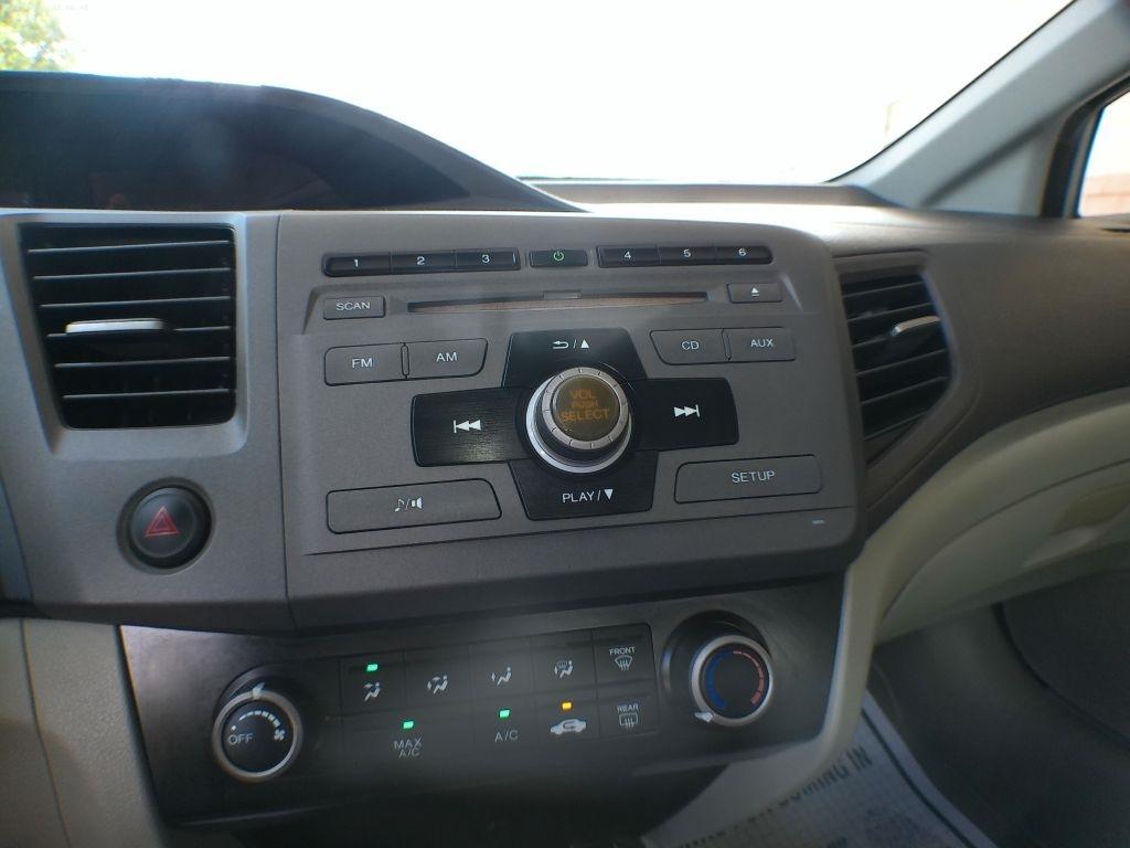 Honda Civic LX Sedan 5-Speed MT 2012