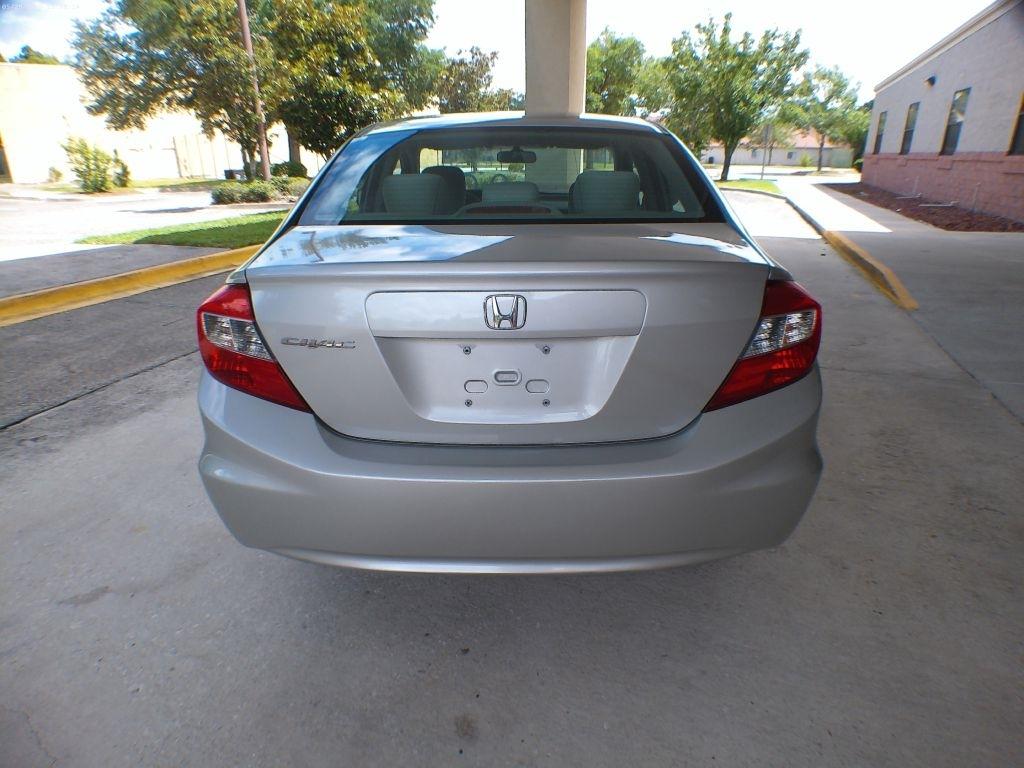 Honda Civic LX Sedan 5-Speed MT 2012