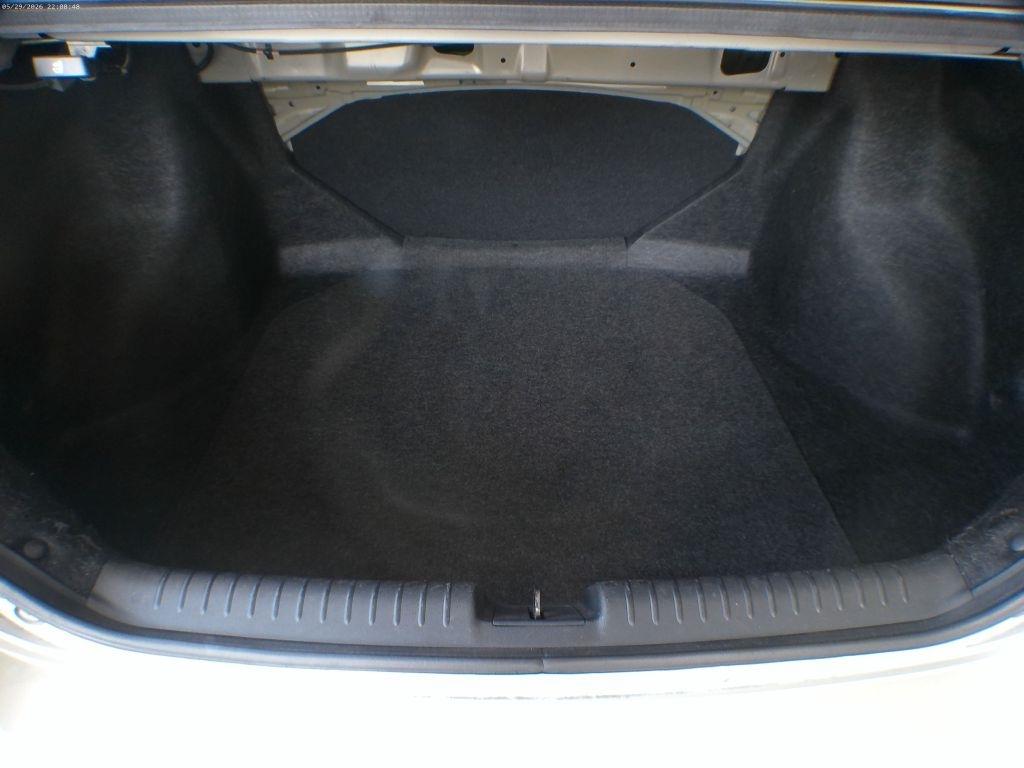 Honda Civic LX Sedan 5-Speed MT 2012