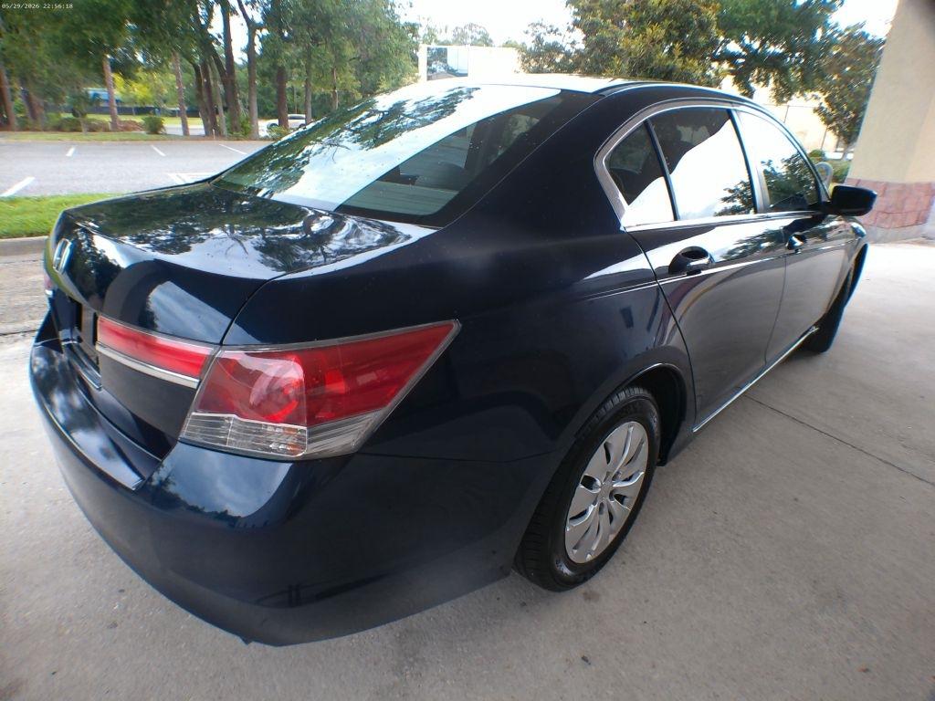 Honda Accord LX sedan AT 2012