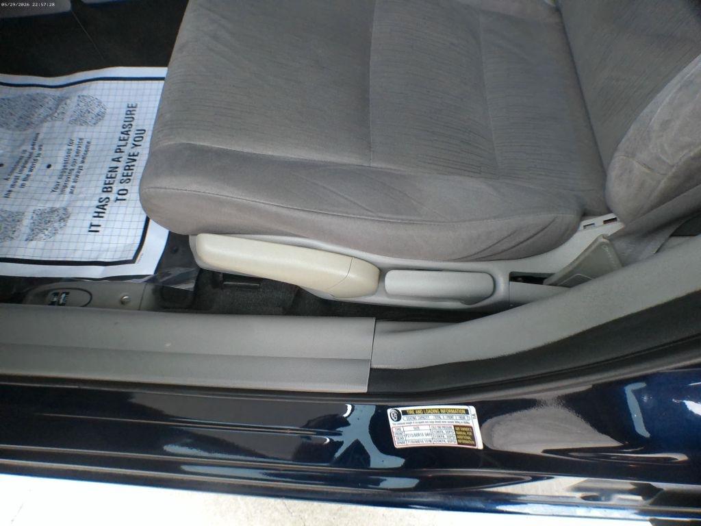 Honda Accord LX sedan AT 2012