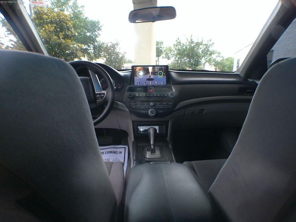 Honda Accord LX sedan AT 2012