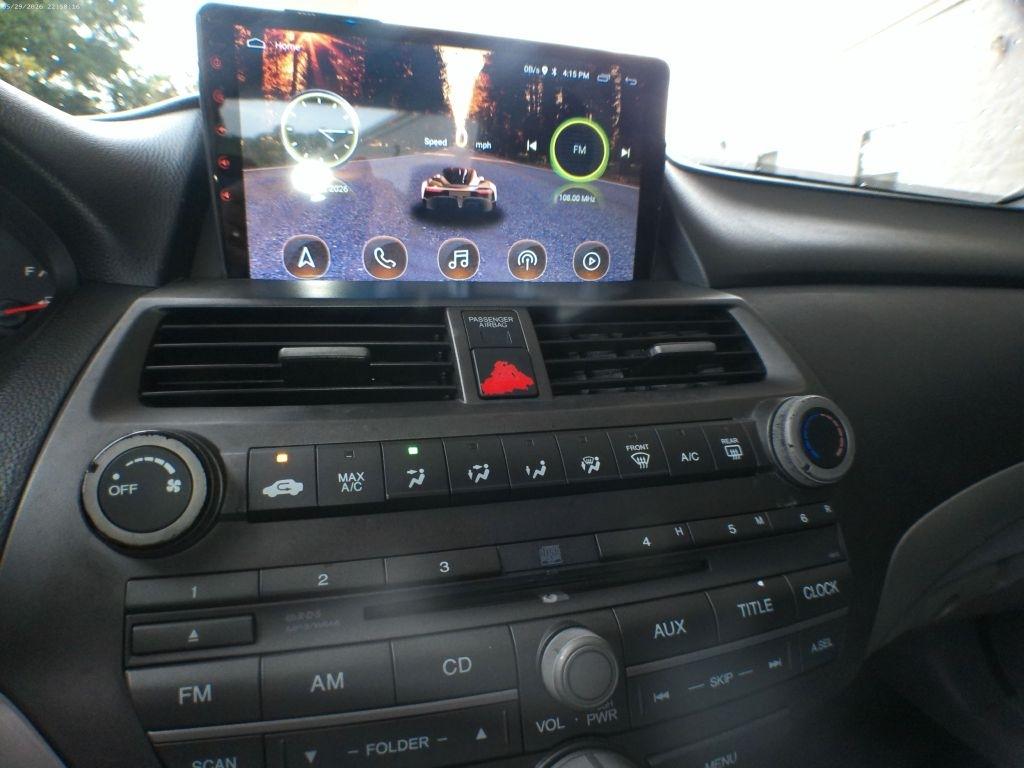 Honda Accord LX sedan AT 2012